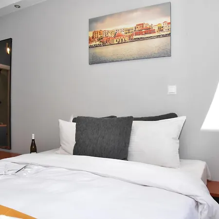 Aiolou Street Rooms 2& Apartments-2
